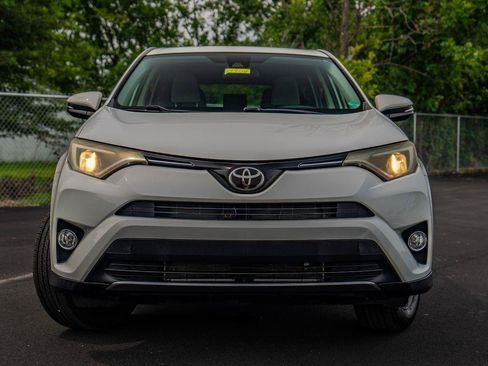 Used 2018 Toyota RAV4 XLE FWD image 7