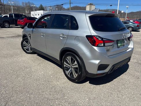 Used 2024 Mitsubishi Outlander Sport SE image 4