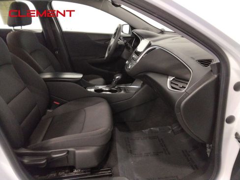 Used 2022 Chevrolet Malibu LT FWD image 36