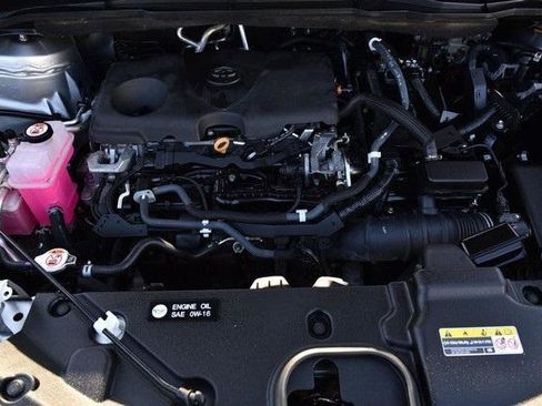 Used 2021 Toyota Sienna XLE w/ XLE Plus Package image 31