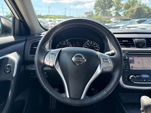 Used 2017 Nissan Altima 2.5 SV w/ Convenience Package FWD image 21