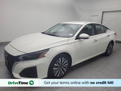 Used 2023 Nissan Altima 2.5 SV