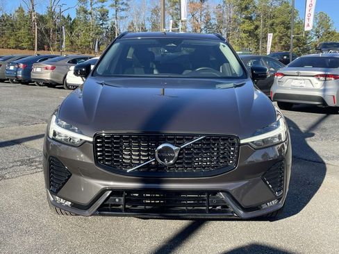 Used 2024 Volvo XC60 B5 Plus image 7
