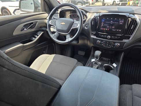 Used 2023 Chevrolet Traverse LT FWD image 14