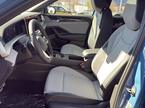 New 2026 Volkswagen Tiguan SE R-Line image 7