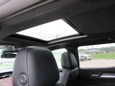 New 2027 GMC Terrain Elevation w/ Elevation Premium Package AWD/4WD image 11