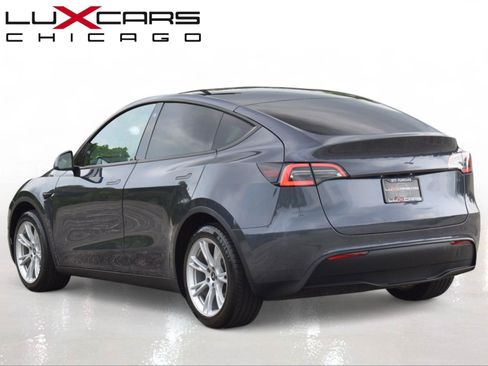 Used 2021 Tesla Model Y Long Range AWD/4WD image 5