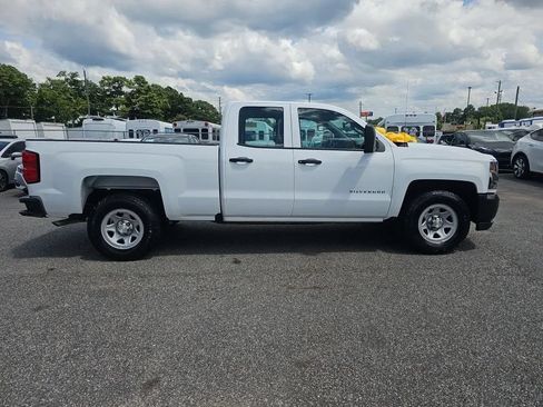 Used 2017 Chevrolet Silverado 1500 W/T w/ Trailering Package RWD image 6