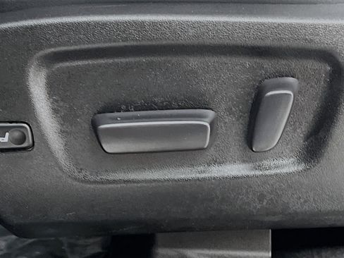 Used 2019 Toyota Highlander Limited Platinum image 16