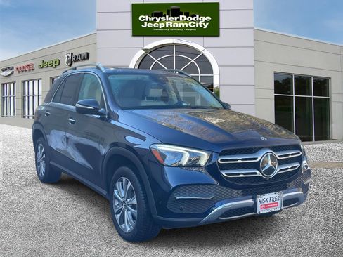 Used 2022 Mercedes-Benz GLE 350 4MATIC image 4