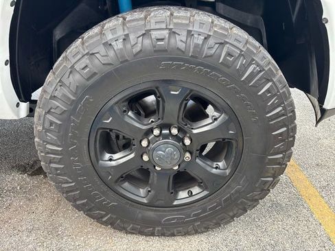 Used 2018 RAM 2500 Laramie w/ Sport Appearance Group AWD/4WD image 8