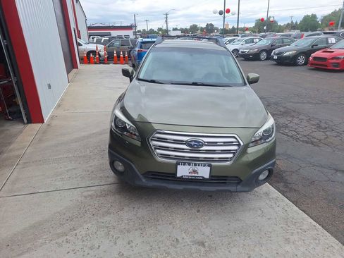 Used 2017 Subaru Outback 2.5i Premium AWD/4WD image 11