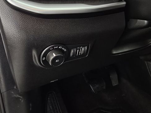 Used 2022 Jeep Compass Latitude AWD/4WD image 22