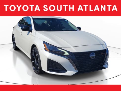 Used 2025 Nissan Altima 2.5 SR image 1