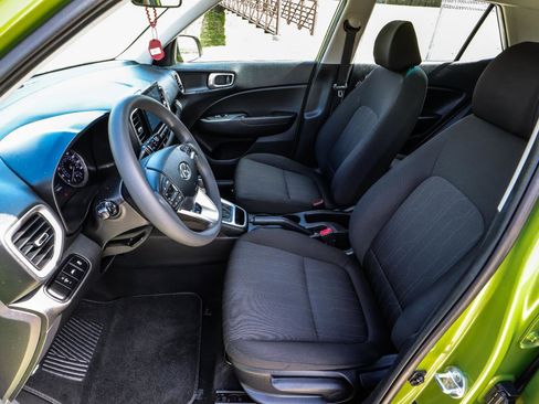 Used 2021 Hyundai Venue SE image 31