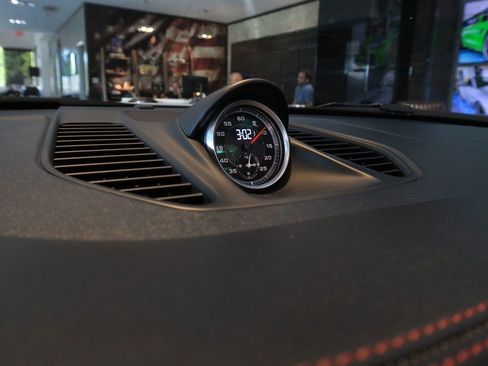 Used 2015 Porsche 911 Turbo S image 25