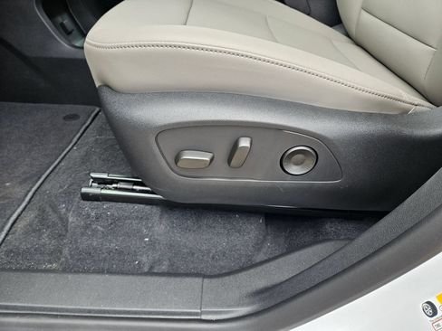 New 2026 GMC Acadia Elevation w/ Elevation Premium Package FWD image 23
