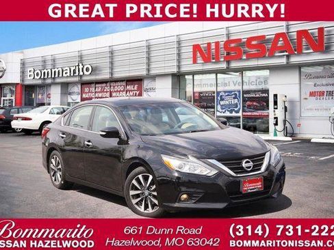 Used 2017 Nissan Altima 2.5 SL w/ Moonroof Package FWD image 1