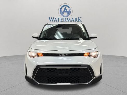 Used 2025 Kia Soul LX w/ LX Technology Package FWD image 9