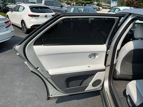 Used 2024 Hyundai Ioniq 5 Limited image 27