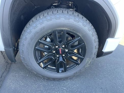 New 2026 GMC Sierra 1500 Elevation image 8