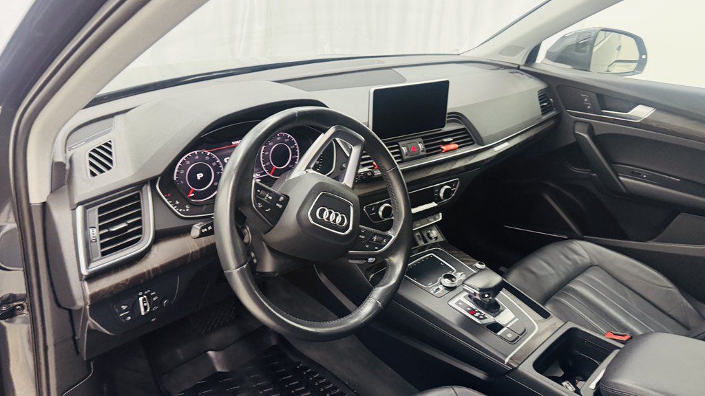 Used 2018 Audi Q5 2.0T Premium Plus w/ Premium Plus Package AWD/4WD image 16