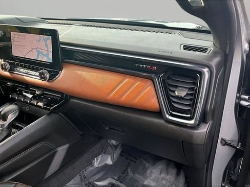 Used 2023 GMC Canyon AT4 w/ AT4 Premium Package AWD/4WD image 15