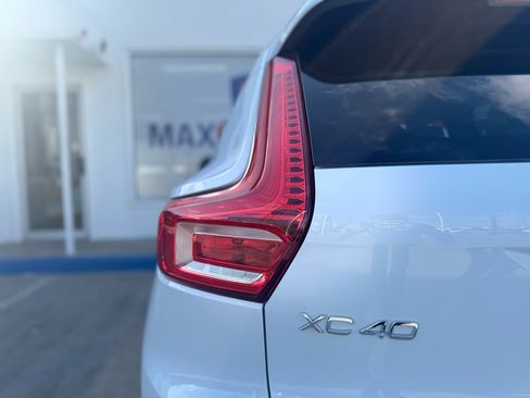 Used 2024 Volvo XC40 B5 Plus w/ Protection Package Premier image 29