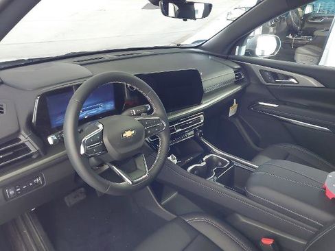 New 2026 Chevrolet Traverse LT w/ Sun and Wheel Package image 17