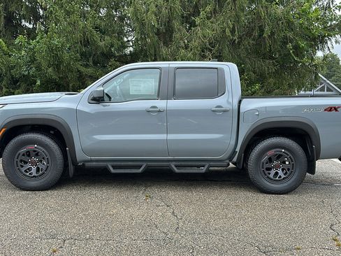 New 2025 Nissan Frontier PRO-4X w/ Pro Convenience Package image 17