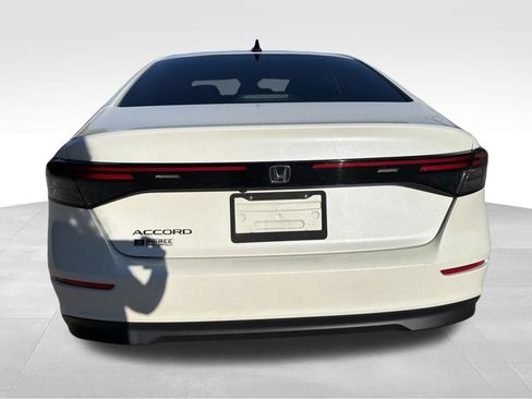 Used 2025 Honda Accord SE image 13
