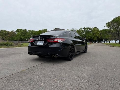 Used 2021 Toyota Camry XSE image 5