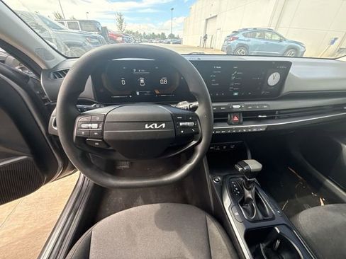 Used 2025 Kia K4 FWD image 14