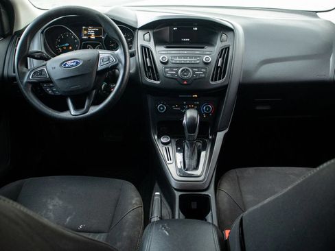 Used 2017 Ford Focus SE FWD image 18