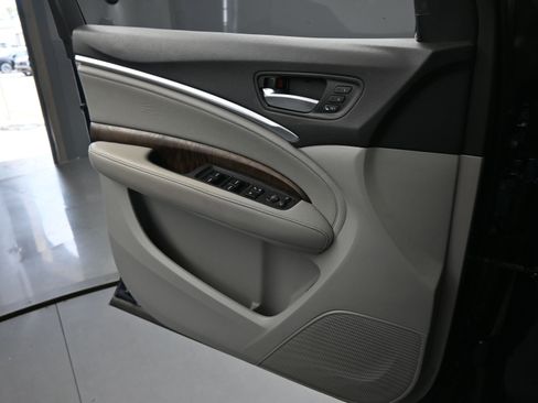 Used 2020 Acura MDX SH-AWD w/ Technology Package image 17