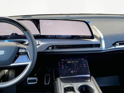 New 2026 Cadillac Vistiq Sport image 8