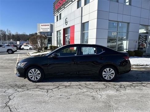Used 2023 Nissan Sentra S image 5