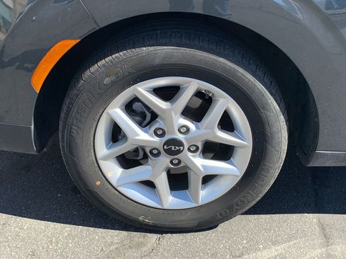 Used 2025 Kia Soul LX w/ LX Technology Package image 28