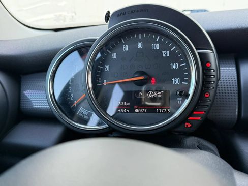 Used 2017 MINI Cooper 4-Door Hardtop FWD image 14