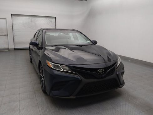 Used 2020 Toyota Camry SE w/ Convenience Package image 14