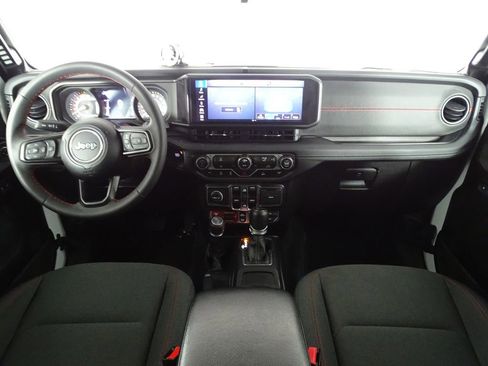 Used 2024 Jeep Wrangler Unlimited Rubicon image 27