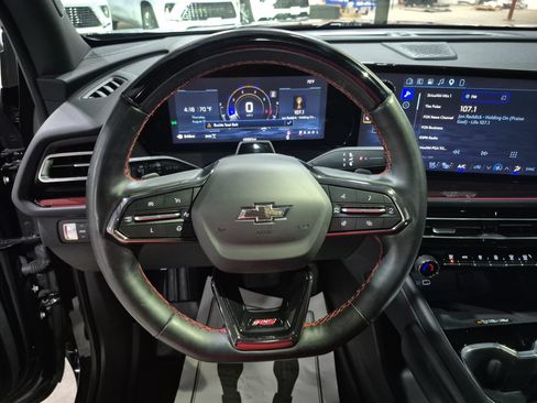 Certified 2024 Chevrolet Traverse RS w/ LPO, Floor Liner Package AWD/4WD image 12