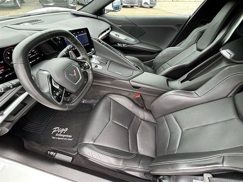 Used 2022 Chevrolet Corvette Stingray Coupe w/ 1LT image 27