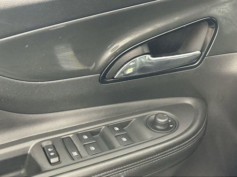 Used 2017 Buick Encore Essence FWD image 13