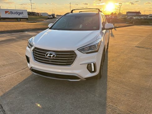 Used 2019 Hyundai Santa Fe XL image 4
