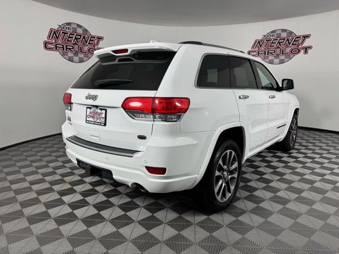 Used 2018 Jeep Grand Cherokee Overland AWD/4WD image 7