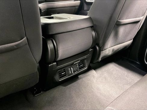 Used 2023 Chevrolet Silverado 1500 LT AWD/4WD image 27