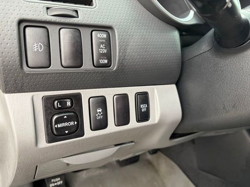 Used 2015 Toyota Tacoma 4x4 Double Cab w/ TRD Sport Package image 18