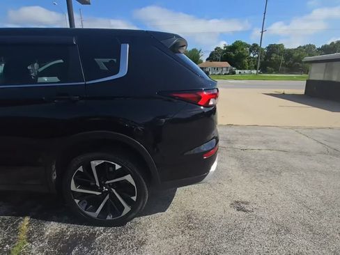 Used 2023 Mitsubishi Outlander SE AWD/4WD image 9