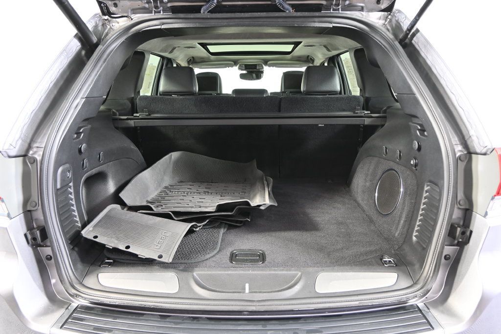 Used 2021 Jeep Grand Cherokee Summit AWD/4WD image 17